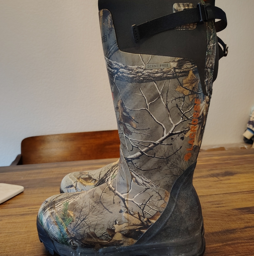 LaCrosse Alphaburly Pro 18" hunting boot in the Realtree Edge camouflage pattern